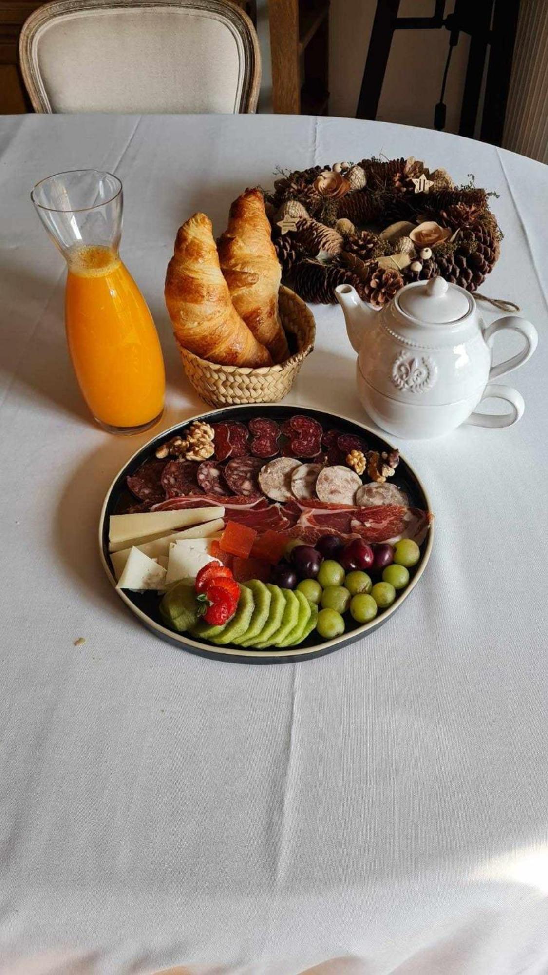Le Chateau Brangoly (Adults Only) Enveitg ภายนอก รูปภาพ